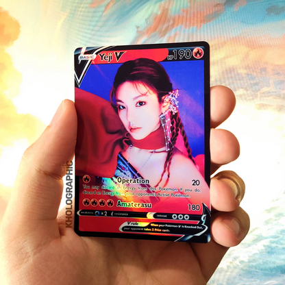 ITZY V Holographic Cards